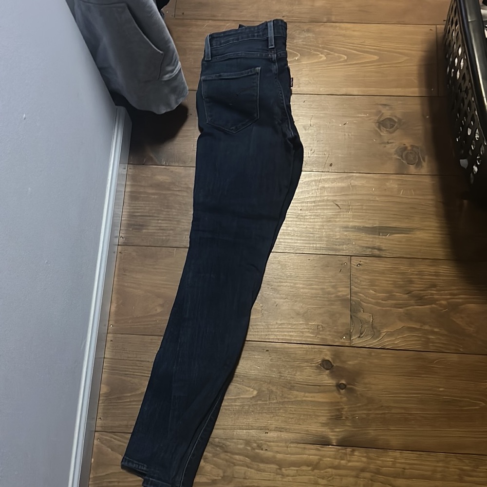Women’s skinny Levi’s size 25 long - Picture 2 of 2